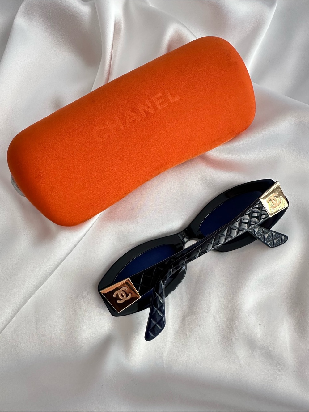 Like New CHANEL Black Quilted Frame Sunglasses with Gold CC Plaques